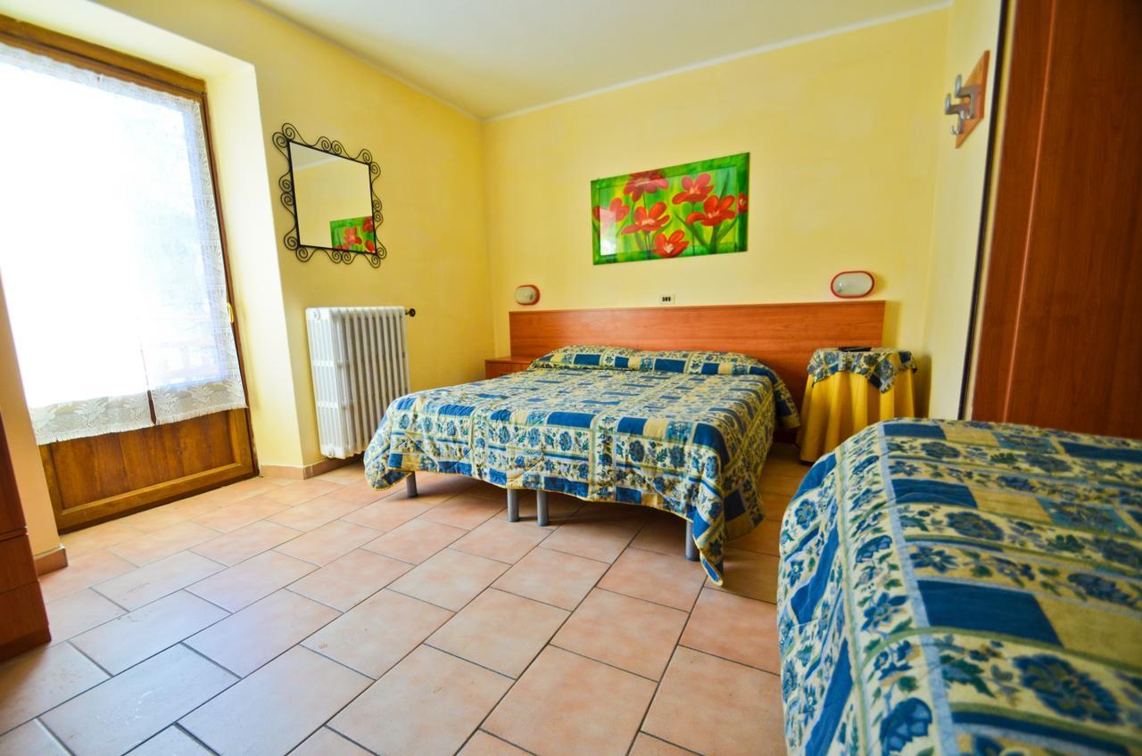 Hotel Miramonti Claviere Exterior foto
